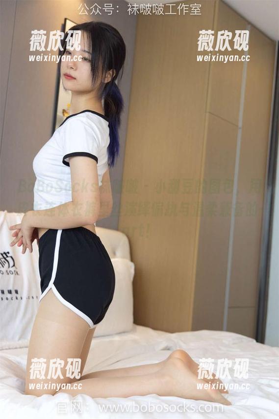BoBoSocks袜啵啵 - 小甜豆的图包，用皮衣连体衣裤里丝演绎偏执与温柔兼备的-art！