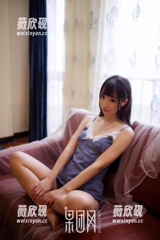 GIRLT果团网 - 撒花！王婉悠用镂空挑战你我的阅美能力，在线高清随你来！