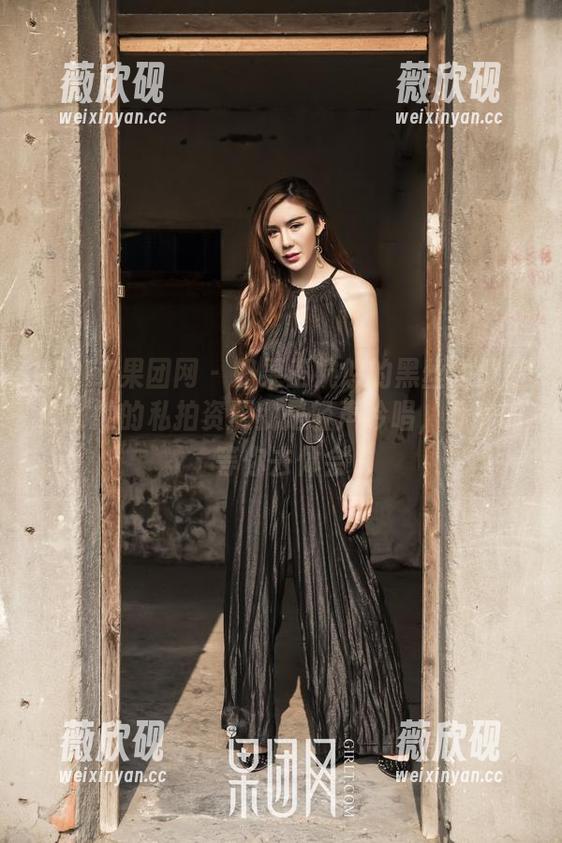 GIRLT果团网-王婉悠 GIRLT果团网 - 如果王婉悠的黑丝是情诗,那她的私拍资源就是轻声吟唱,静静的等你去体会