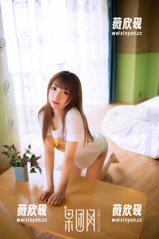 GIRLT果团网 - 不完整的画面？龚玥菲的全套天台图片在暗示着什么！