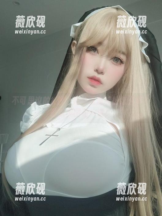 不可思议的K酱：她的恶魔装扮怎么样？最新美图走一波！