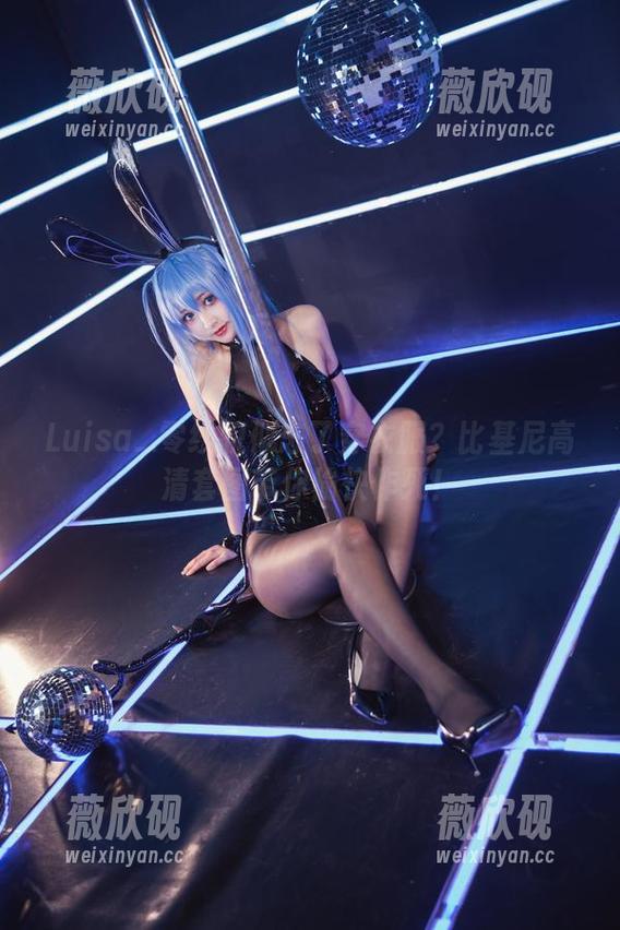 Luisa_零纱貌似忘了穿衣服？比基尼高清套图带你愉快作死！