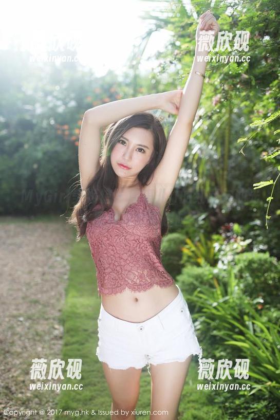 MyGirl美媛馆 - 唐琪儿il的红唇与油光：图库里的闪耀时刻