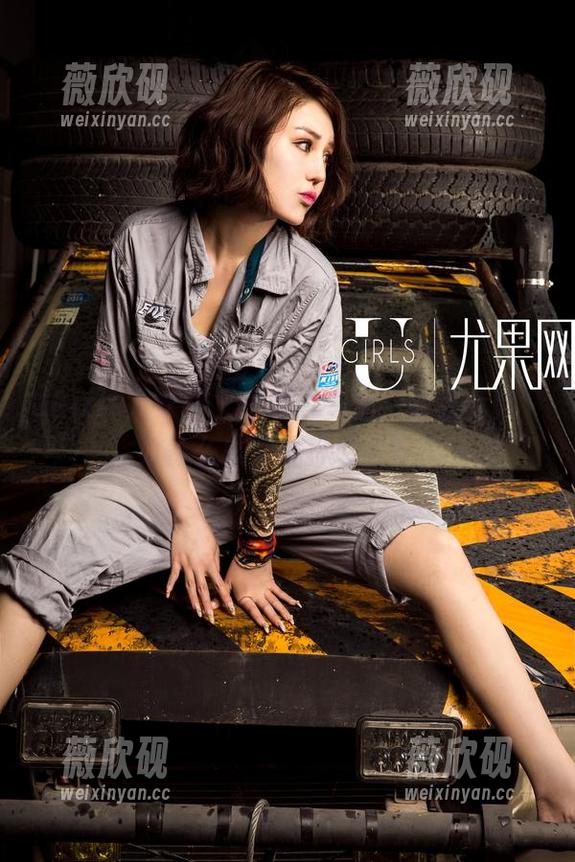 UGirls尤果网 - 王瑞儿私房：双人合影，为什么总觉得有点亲密？