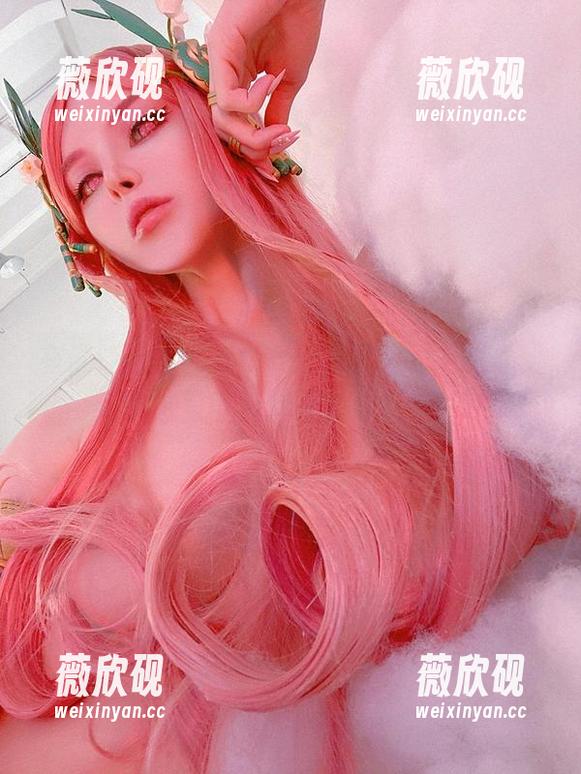 Vinnegal 有谁能抗拒Vinnegal的美图呀?蛇喰梦子也是带着梦游的迷惑吧!
