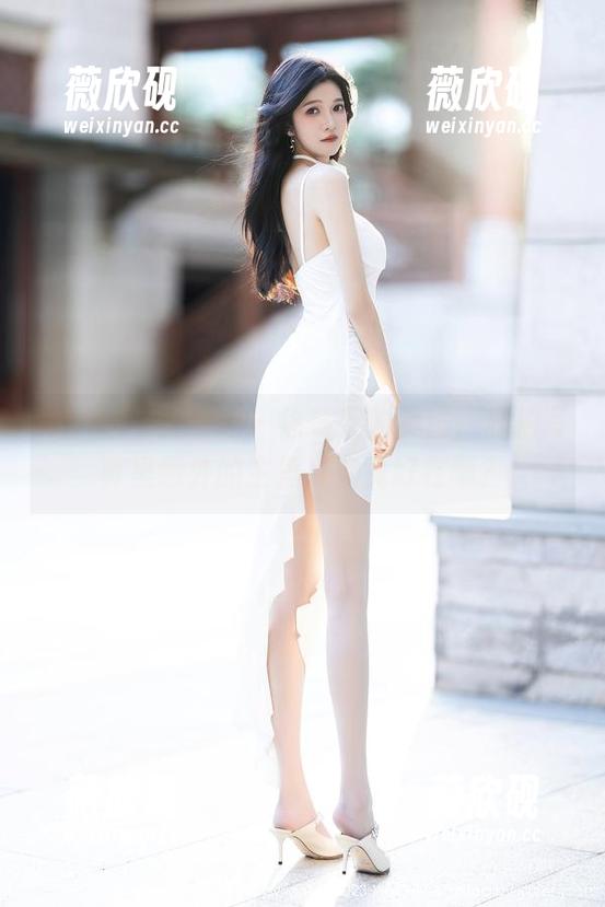 XIAOYU语画界 - 徐莉芝的美脚，私拍写真里意外的主角，究竟好在哪？