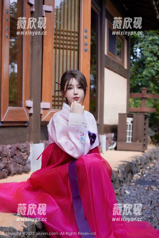 Xiuren秀人网 - 杨欣欣的校园大冒险：这是个？#校园写真集？