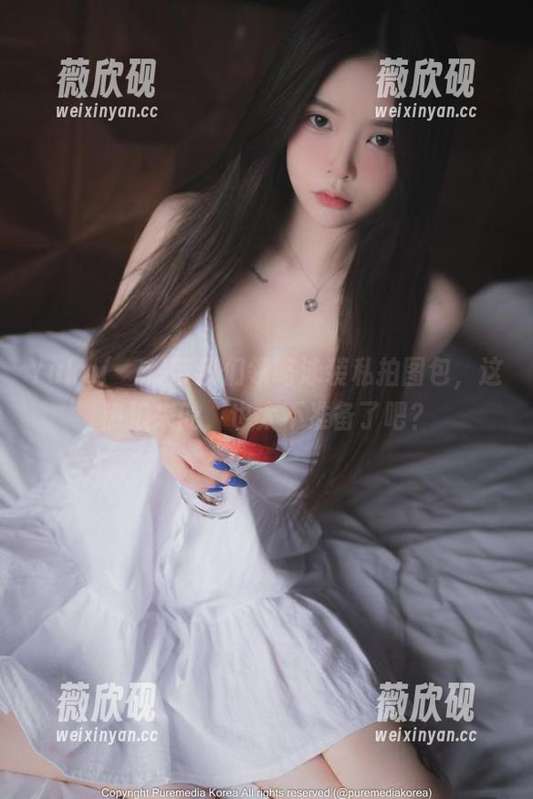 Yuka(유카)带我们领略泳装私拍图包，这热浪来的，也太不准备了吧？