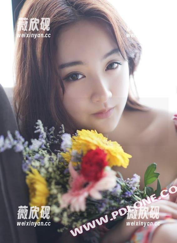 partycat轰趴猫 - 说真的，猫妈的比基尼套图不得了，我这心里完全没有负担，分享是一种解脱吧？