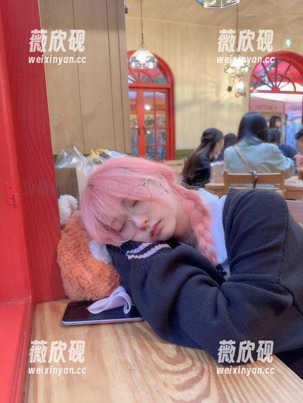 wendydydydy_酱油 免费欣赏Wendy的蛇女,图片一出,没想到这条蛇还能这样玩!