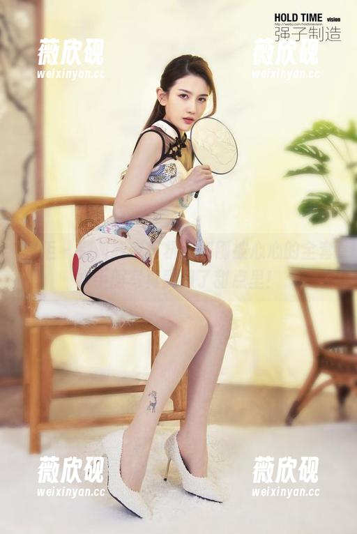 丽柜 - 别叫我老司机，刚刚被心心的全套水手服写真戳到了甜点里！