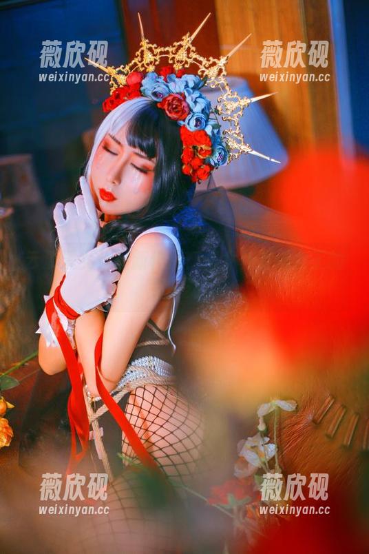 云溪溪女仆最新作品：当女仆变成女王的那一刻！