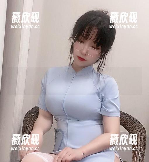奇行家狗崽带你看妹妹的私拍：额...这姿势我可以学会吗？