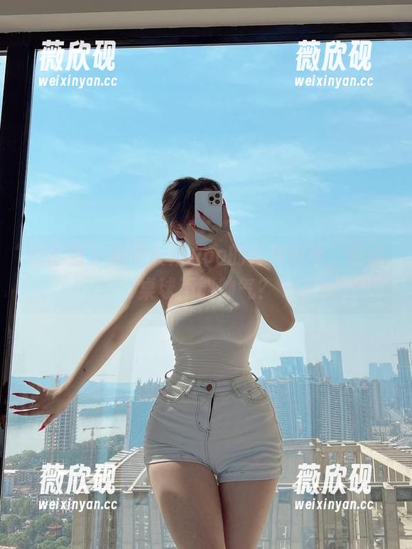 微密圈 - 精选安妮yoo的台球写真，谁说桌球不能帅气？