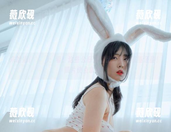 宋哈娜(송하나)：看！这些公仔竟然比我圣诞祝福还甜！照片快点拿来！