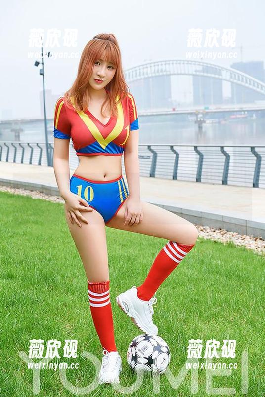 尤蜜荟 - 你觉得可爱是重点，但合法萝莉女神给你最新资源的希望！
