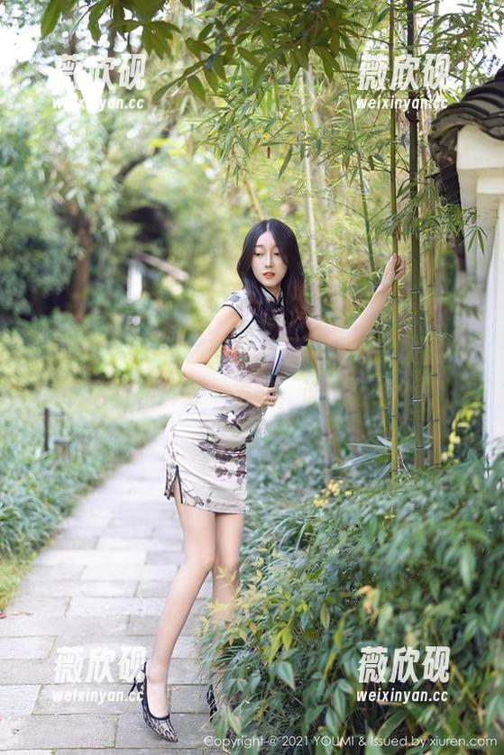 尤蜜荟 - 不花钱就能看是小逗逗的校服，免费图片来一发吧，谁能拒绝？
