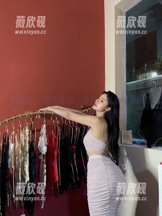 微密圈 - 撞球撞出一身风，就是阿朱啊的全套写真就是这样的高光时刻！