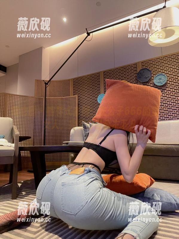 微密圈 - 翻转式套图：左公子666的雪白女人，宛若白雪公主下凡