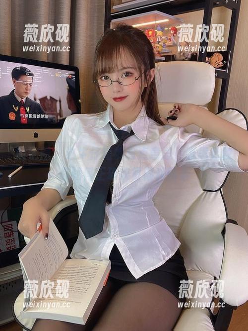 微密圈 - 这牛仔短裤有点意思，张思允教你如何正确欣赏福利图集