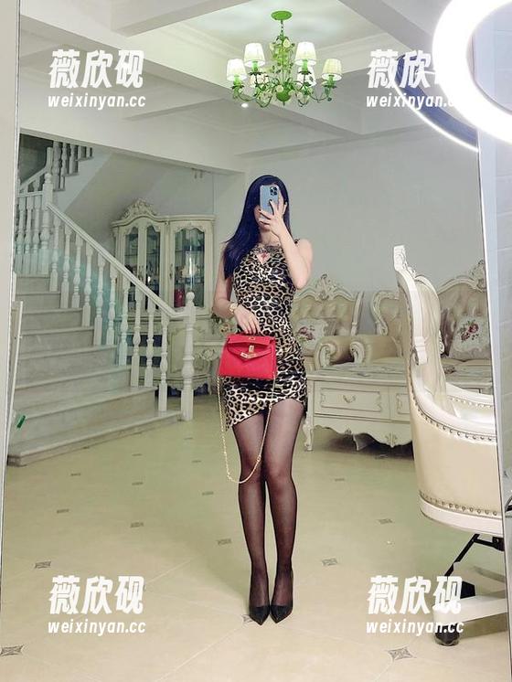 微密圈 - 张老师的豹纹女人第二弹，无圣光的照片让我想说...心好累，但又想看。