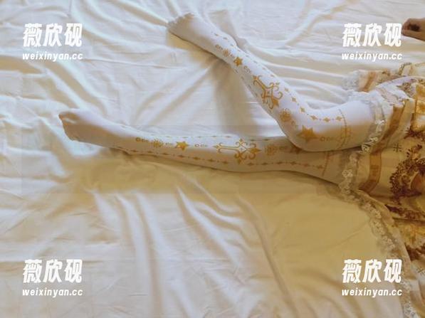 腿控迷们注意！想要个公主抱的全套原图，摆姿势真的有点过分
