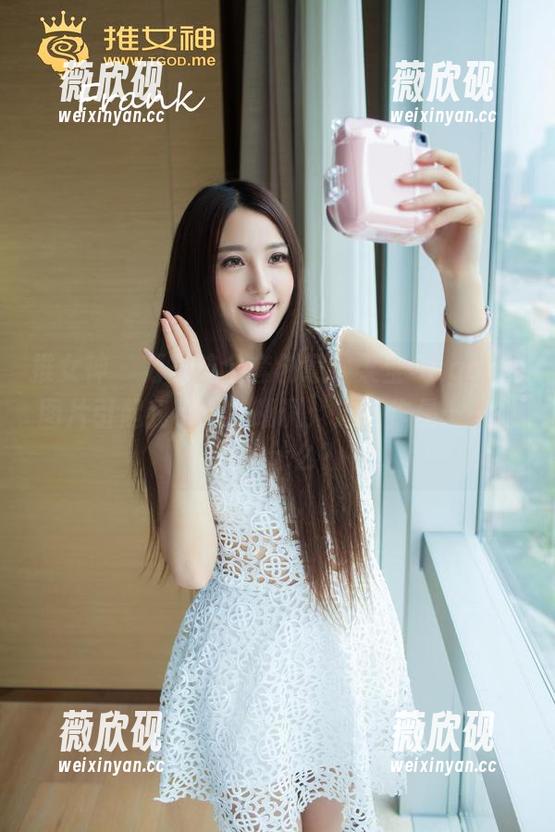 推女神 - 万圣节全套创意，梁莹Sugar的图片引起我小小的嘲讽：这动作是……在表演什么？