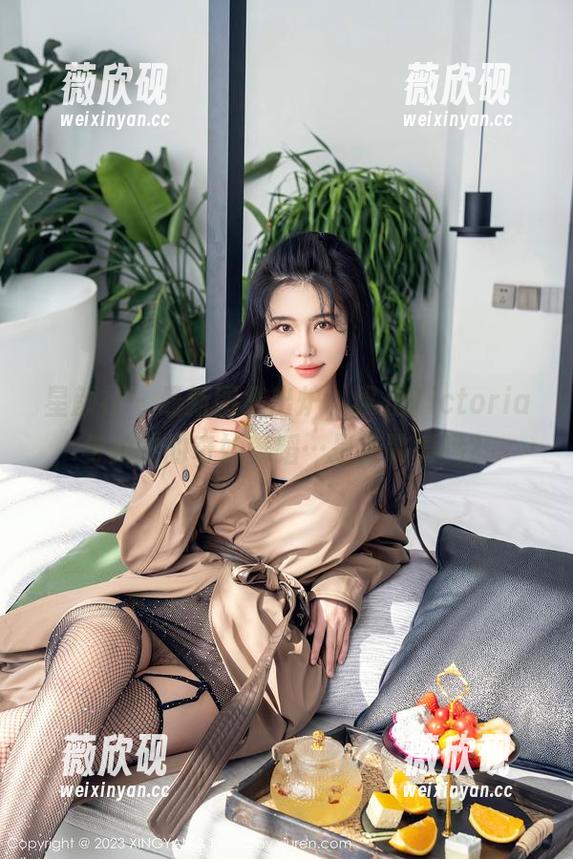 星颜社 - 最新图集出炉，果儿Victoria与豹纹的奇妙舞蹈…是在跳舞吗？