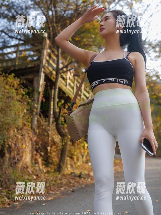 看，这张Bimilstory的普美Bomi(보미)图，像洋娃娃一样，还带着那种隐秘的甜，这是什么魔法？