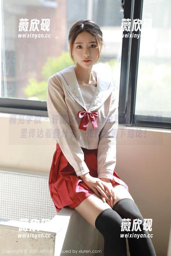 模范学院 - 许诺Sabrina的双马尾，图包里传达着些什么，先别急着下结论！