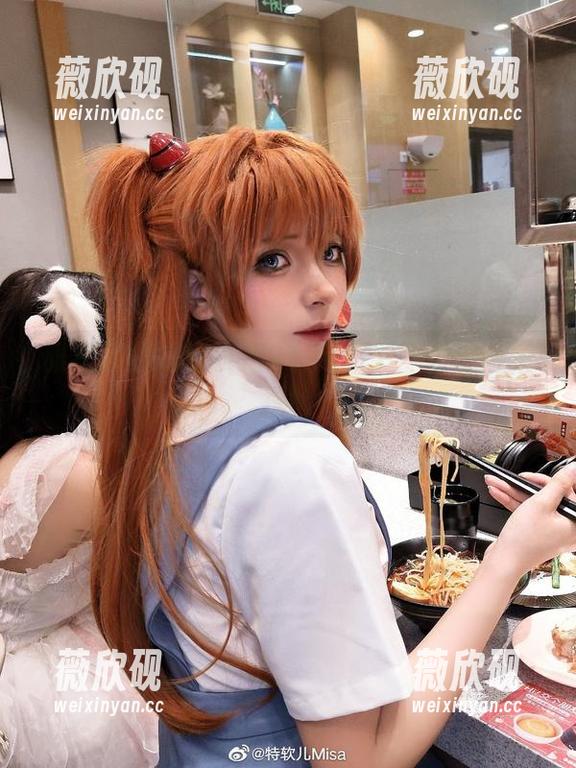 雅痞风格的特软儿Sona女王：在线合集探险