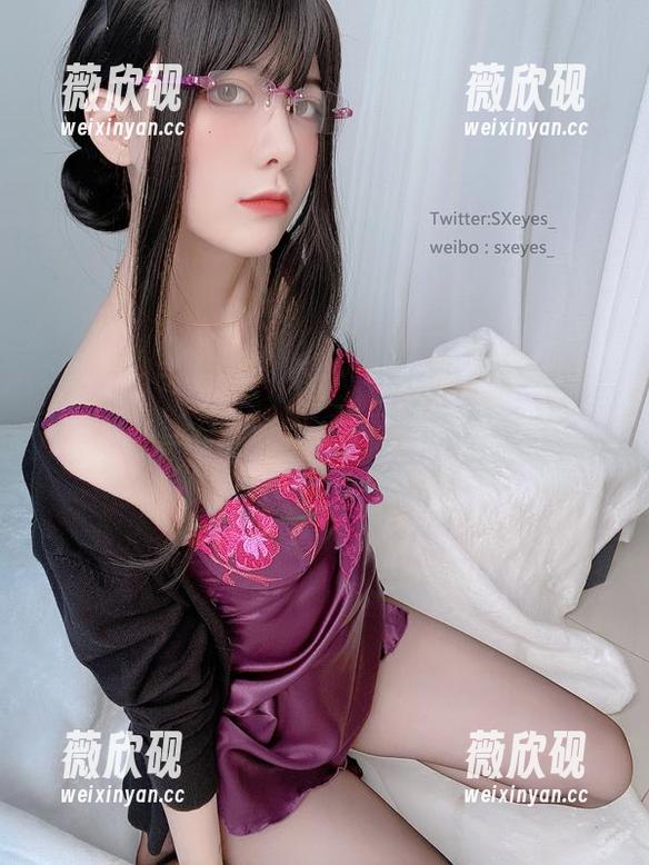 在线！眼酱大魔王w的蕾丝连体衣图集，真的是秀到让人捂脸！