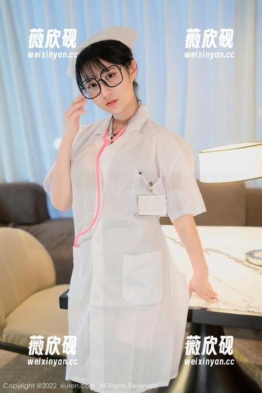 秀人网 - 娜娜baby的水手服展现了不一样的自己，全套图包就是一个小惊喜。