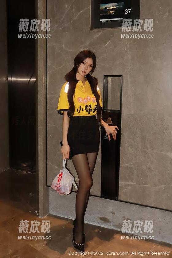秀人网 - 恩一的福利宝典：美足写真，让人忍不住多看几眼