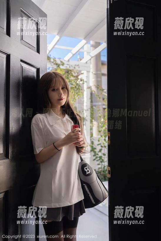 秀人网 - 原图不止白色与玛鲁娜Manuela，还有我们的呆萌情绪