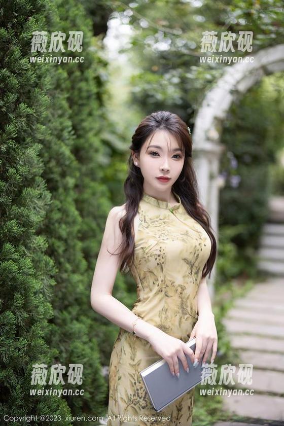 秀人网 - 白色是什么味道？翻开薇薇酱的图集，发现原来可以是这么轻盈的情绪。