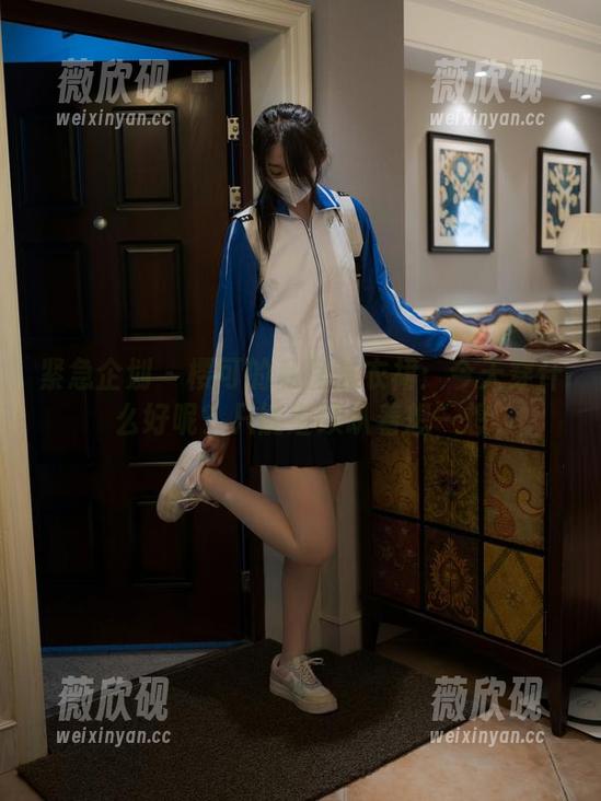 紧急企划 - 樱可的私房连衣裙：今天穿什么好呢？只能继续趴着想一想