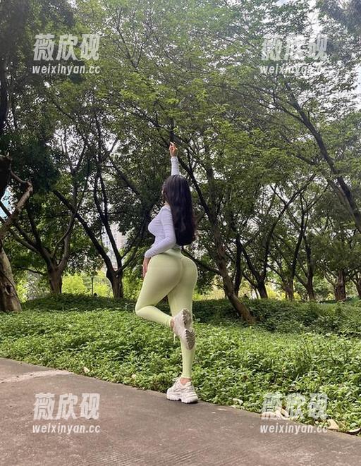 微密圈 - 下载艾拉·isla泳池图集：为啥我也想在水面上翻个跟斗？
