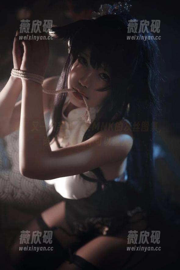 看！又一波芊川一笑MNK的灰丝图集，谁说无圣光不可以迷人？