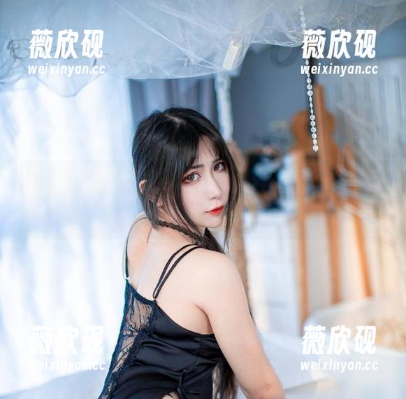 阮邑Fairy用蕾丝告诉我们什么叫“艳光四射”——美图见证奇迹！