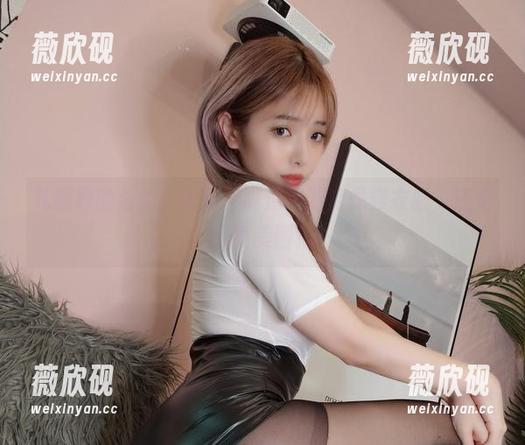礼服界的奇迹：雯妹不讲道理到底是穿衣服，还是点亮美图！