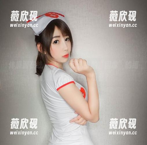 体操服在线，雯粥粥原图中的“因缘”的细腻，谁说只能在操场看？